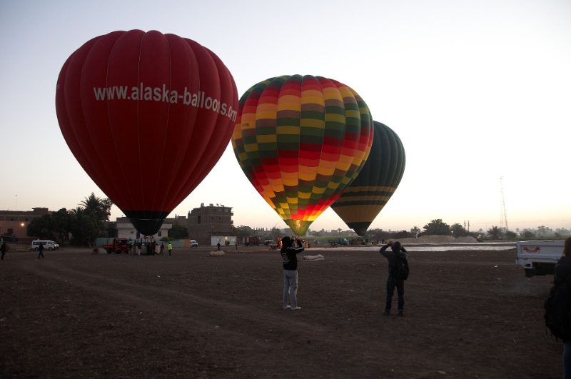 Nuit à Louxor avec montgolfière au lever du soleil