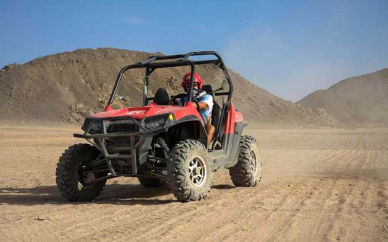 Balade en buggy dans le désert