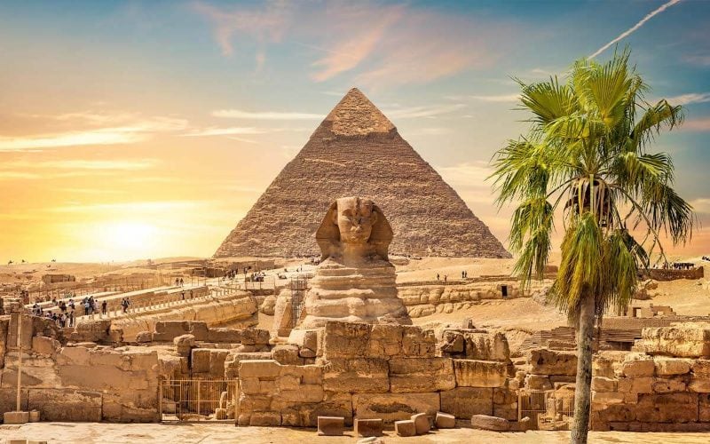Le Caire en avion — pyramides et musée en une journée
